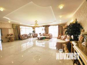 Коттедж 400м&sup2;, 5-этажный, участок 14 сот.  