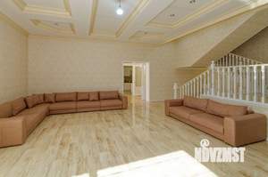 Дом 387м², 2-этажный, участок 6 сот.  