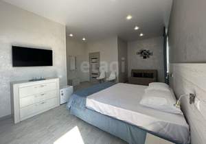 Дом 415м², 3-этажный, участок 6 сот.  