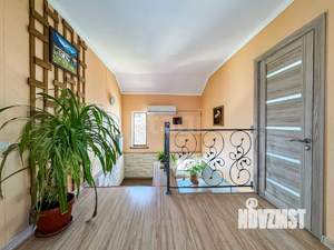 Дом 144м&sup2;, 2-этажный, участок 4 сот.  