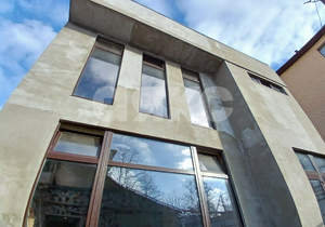 Дом 250м&sup2;, 2-этажный, участок 5 сот.  