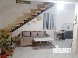 Дом 180м², 2-этажный, участок 5 сот.  