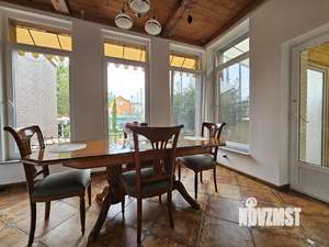 Дом 253м², 2-этажный, участок 6 сот.  