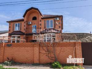 Дом 208м&sup2;, 2-этажный, участок 8 сот.  