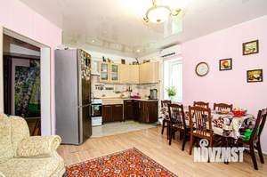 Дом 152м&sup2;, 2-этажный, участок 4 сот.  