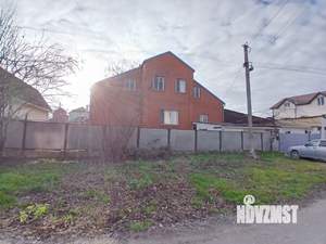 Дом 402м&sup2;, 3-этажный, участок 9 сот.  