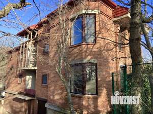 Дом 290м&sup2;, 3-этажный, участок 7 сот.  