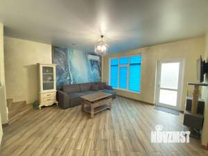 Дом 150м&sup2;, 2-этажный, участок 6 сот.  