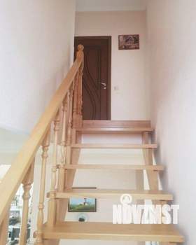 Дом 220м&sup2;, 2-этажный, участок 8 сот.  