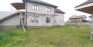 Дом 306м&sup2;, 2-этажный, участок 10 сот.  