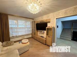 Дом 260м&sup2;, 3-этажный, участок 3 сот.  