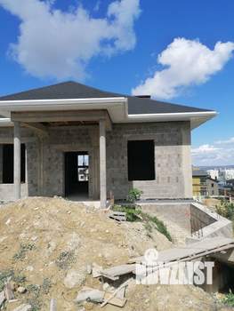 Дом 220м², 2-этажный, участок 10 сот.  