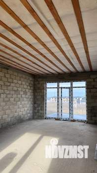 Дом 100м&sup2;, 1-этажный, участок 6 сот.  