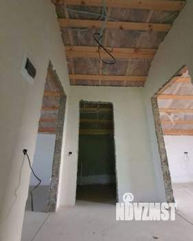 Дом 100м&sup2;, 2-этажный, участок 3 сот.  