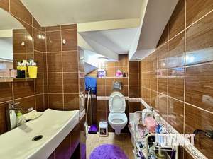 Таунхаус 100м², 2-этажный, участок 1 сот.  