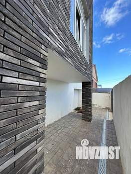 Дом 181м², 2-этажный, участок 5 сот.  