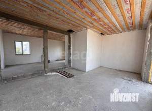 Дом 200м&sup2;, 2-этажный, участок 5 сот.  