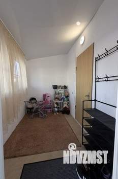 Дом 240м&sup2;, 3-этажный, участок 8 сот.  