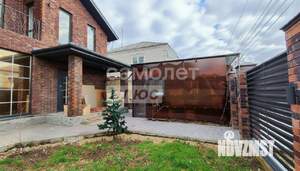 Дом 200м&sup2;, 2-этажный, участок 4 сот.  