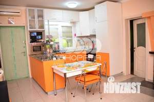 Дом 150м², 2-этажный, участок 1 сот.  