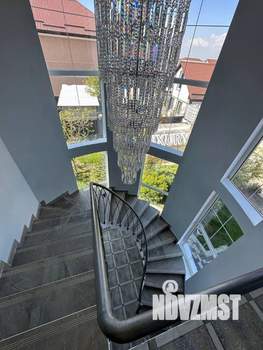 Дом 185м&sup2;, 2-этажный, участок 8 сот.  