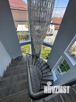 Дом 185м&sup2;, 2-этажный, участок 8 сот.  