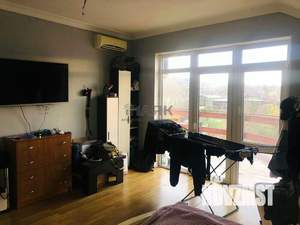 Дом 220м&sup2;, 2-этажный, участок 8 сот.  