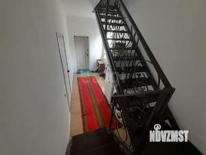 Дом 235м&sup2;, 3-этажный, участок 7 сот.  