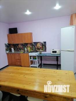 Дом 204м&sup2;, 2-этажный, участок 3 сот.  