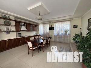 Дом 750м², 2-этажный, участок 8 сот.  