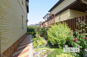 Дом 141м&sup2;, 2-этажный, участок 4 сот.  