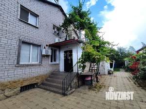 Дом 340м², 3-этажный, участок 15 сот.  