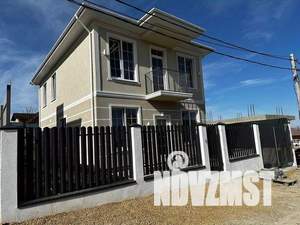 Дом 143м&sup2;, 2-этажный, участок 3 сот.  