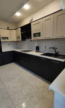 Дом 130м&sup2;, 3-этажный, участок 1 сот.  