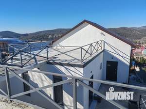 Дом 100м&sup2;, 2-этажный, участок 4 сот.  