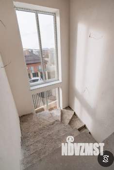 Дом 218м&sup2;, 2-этажный, участок 6 сот.  