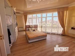 Коттедж 276м², 2-этажный, участок 6 сот.  