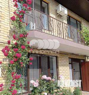 Таунхаус 130м², 2-этажный, участок 10 сот.  