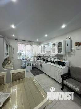 Дом 77м&sup2;, 2-этажный, участок 5 сот.  