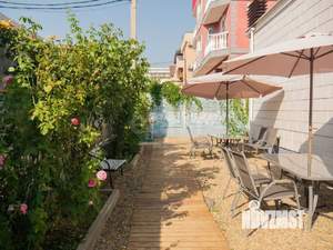 Дом 440м&sup2;, 1-этажный, участок 6 сот.  