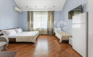 Дом 401м&sup2;, 3-этажный, участок 4 сот.  