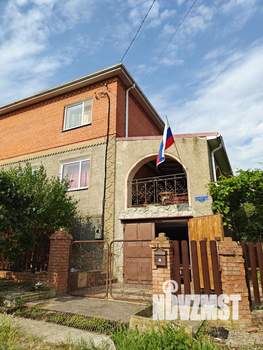 Дом 254м&sup2;, 3-этажный, участок 15 сот.  