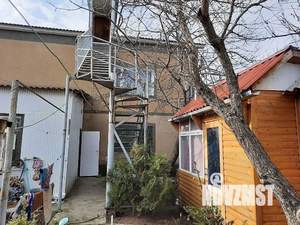 Дом 200м&sup2;, 2-этажный, участок 8 сот.  