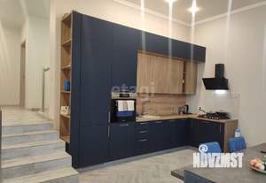 Дом 255м&sup2;, 2-этажный, участок 6 сот.  