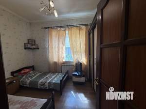 Дом 100м&sup2;, 2-этажный, участок 5 сот.  