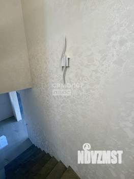 Дом 100м&sup2;, 2-этажный, участок 4 сот.  