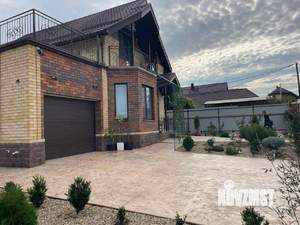 Коттедж 145м², 2-этажный, участок 10 сот.  