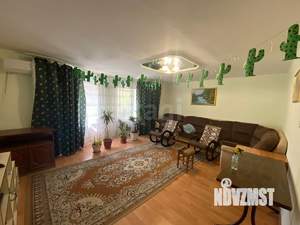 Дом 300м&sup2;, 2-этажный, участок 10 сот.  