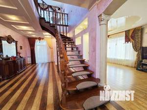 Коттедж 374м², 3-этажный, участок 11 сот.  