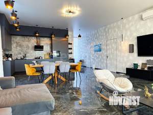 Дом 235м&sup2;, 2-этажный, участок 6 сот.  